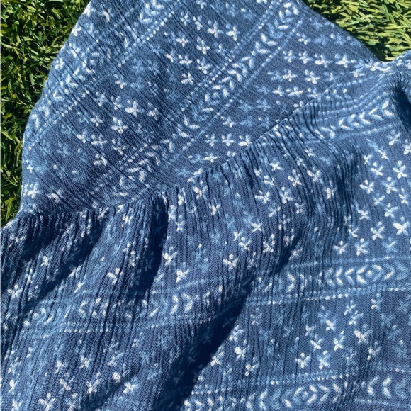 Women’s Decorative Tank Top - Picture 3 of 5